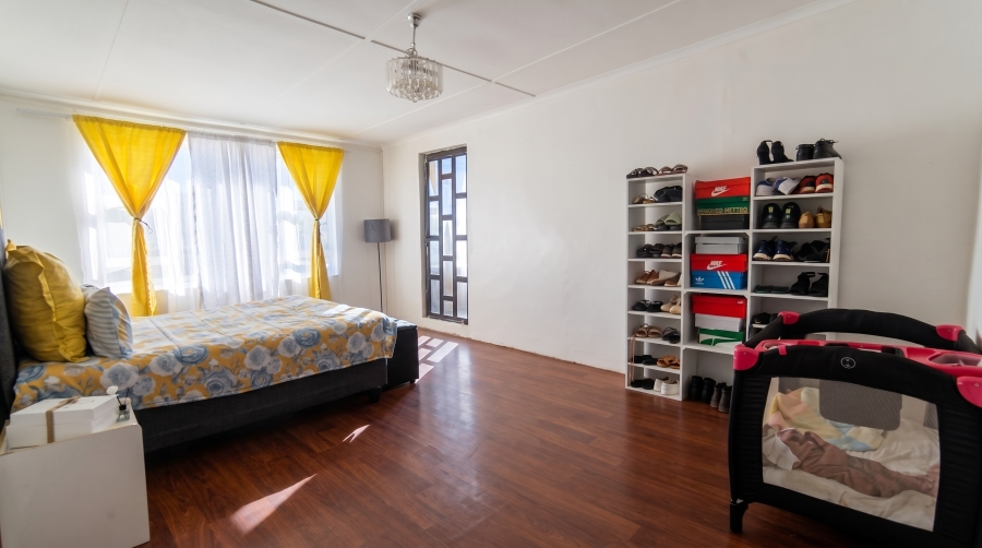 4 Bedroom Property for Sale in Napier Western Cape